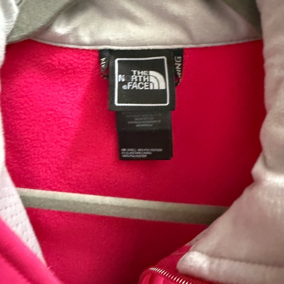 The North Face Women's Hot Pink Fleece-Lined Softshell - Picture 3 of 6